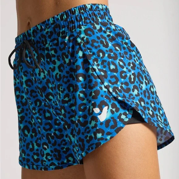 VOXY RUNNING SHORTS
BLUE LEOPARD - 2 IN 1 RACER SHORTS
SIZE SMALL - Picture 11 of 11